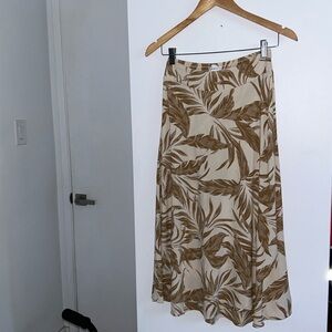 Midi pool skirt gently used